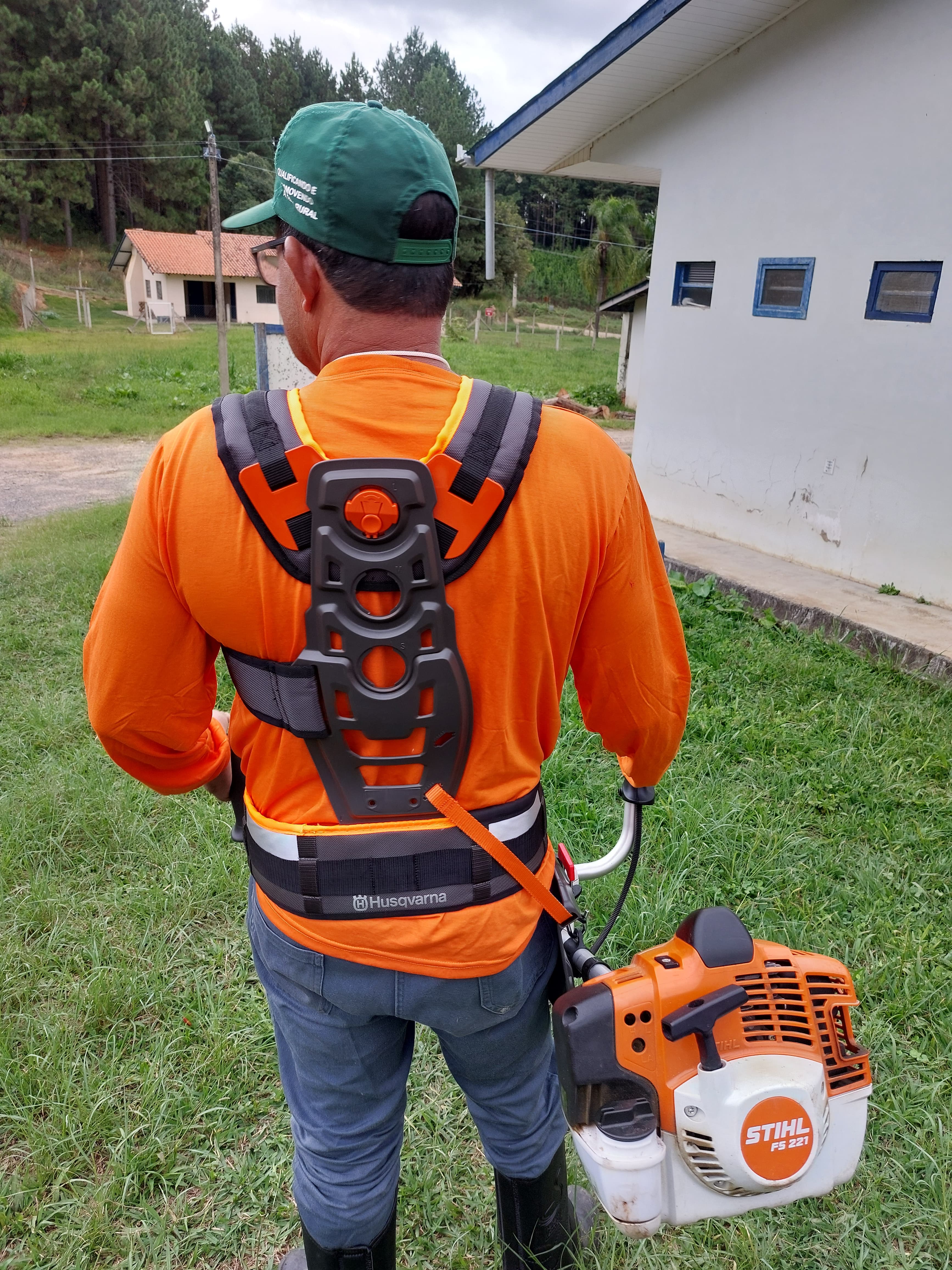 Operação e manutenção de roçadeira - Imagem 6